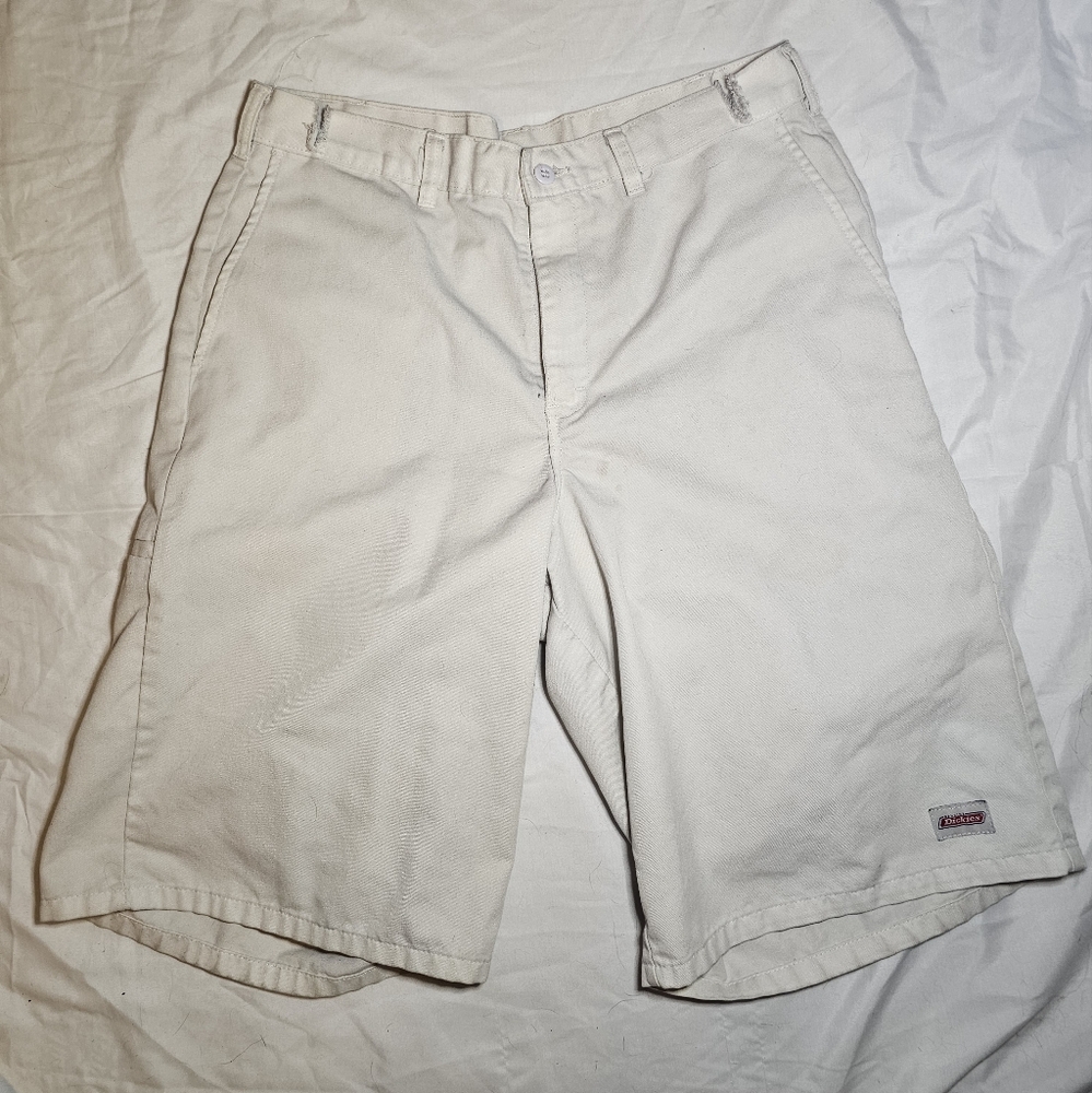 Dickies Shorts Cream Colored Size 34 See Photos